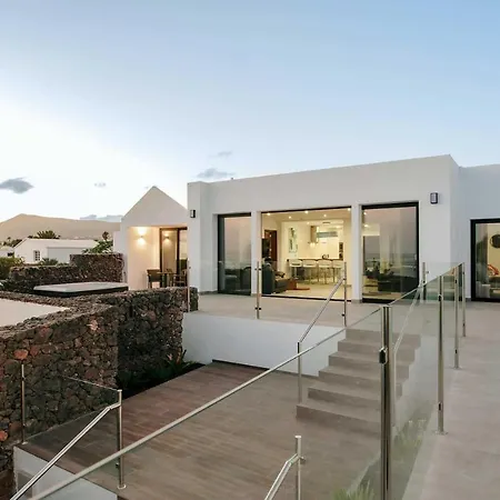 Causel Villa